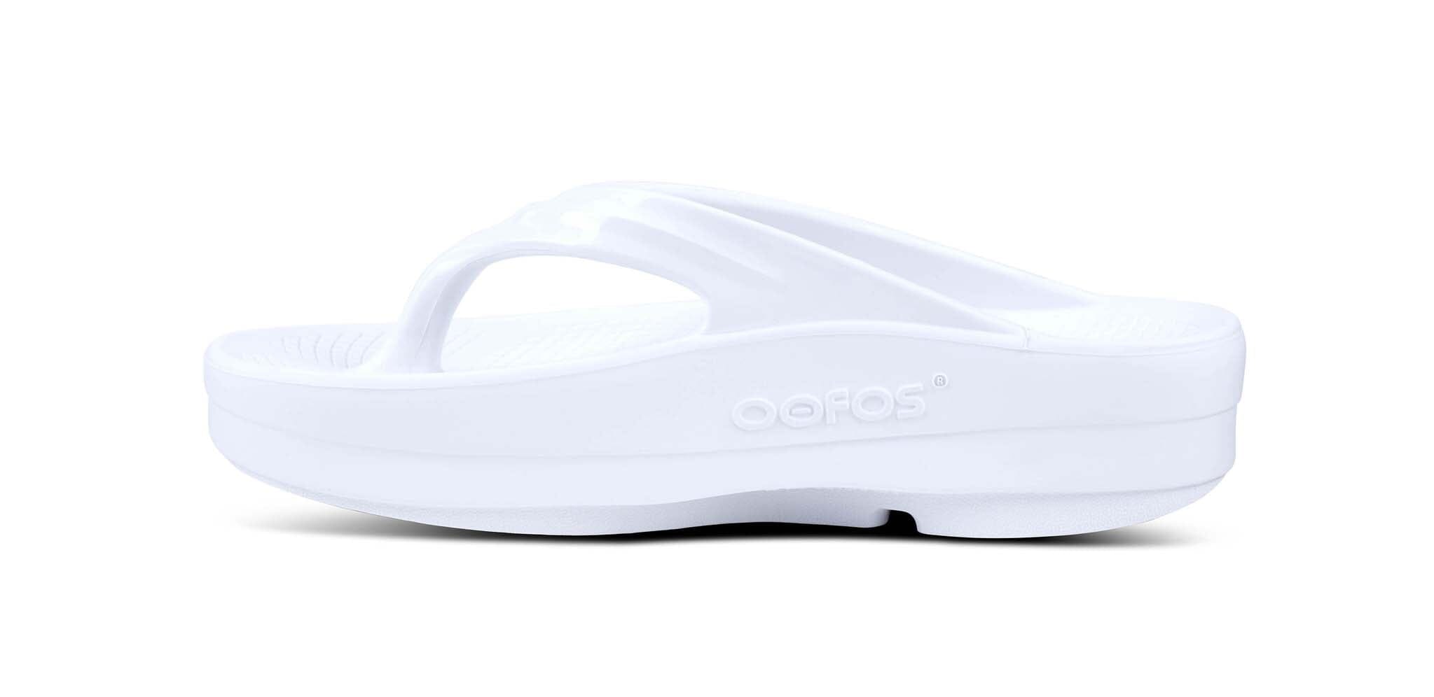 OOFOS Women's OOmega OOlala Thong Sandal - White 