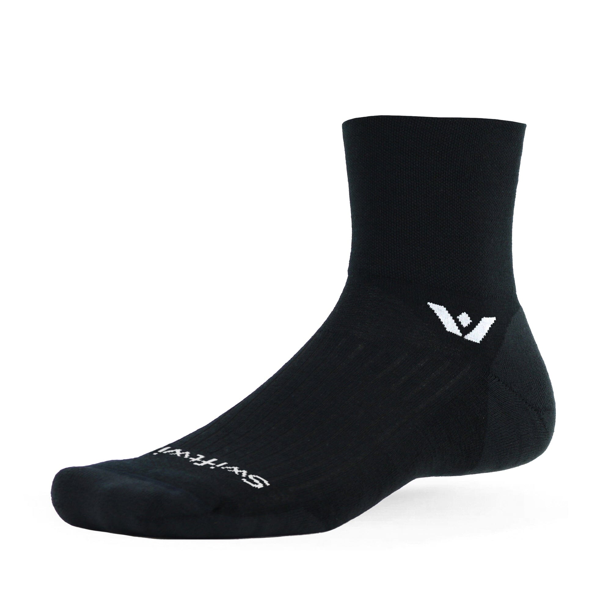 Swiftwick Pursuit Quarter Crew High Socks Black M 