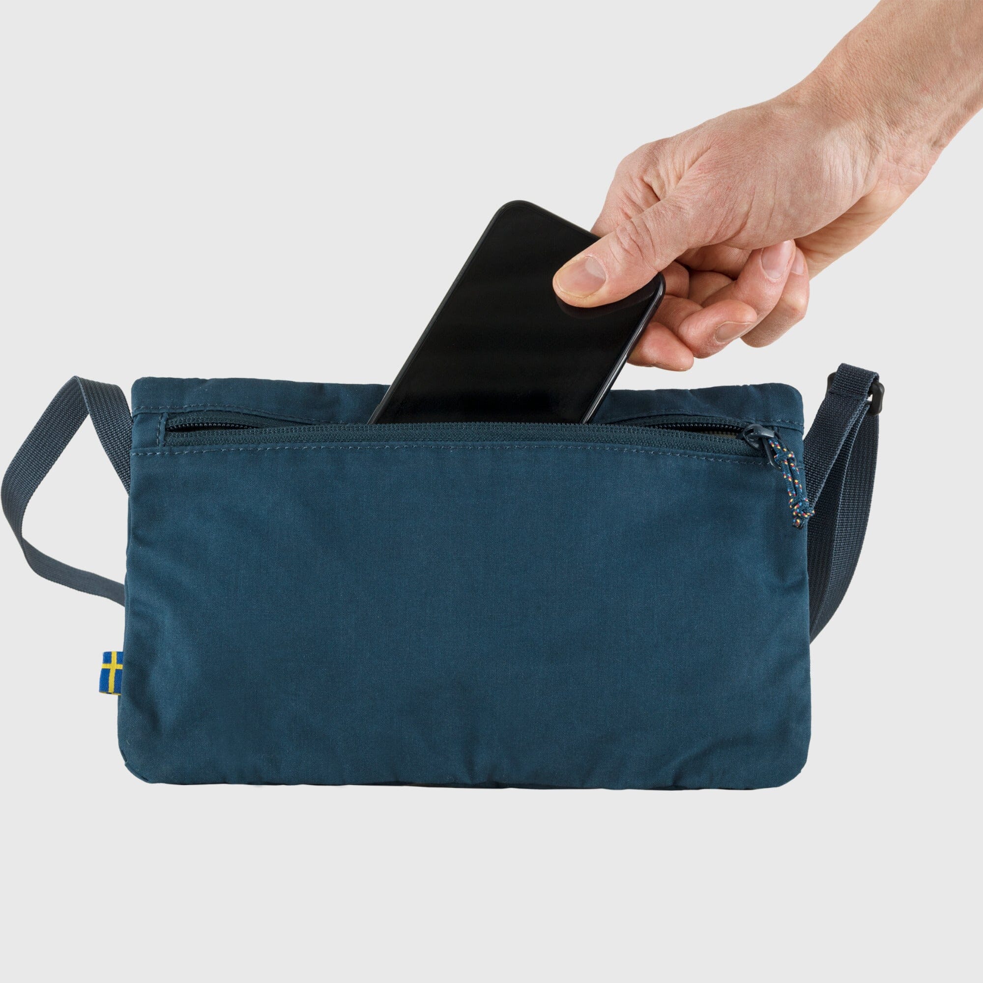 Fjallraven Vardag Pocket Messenger Bag 