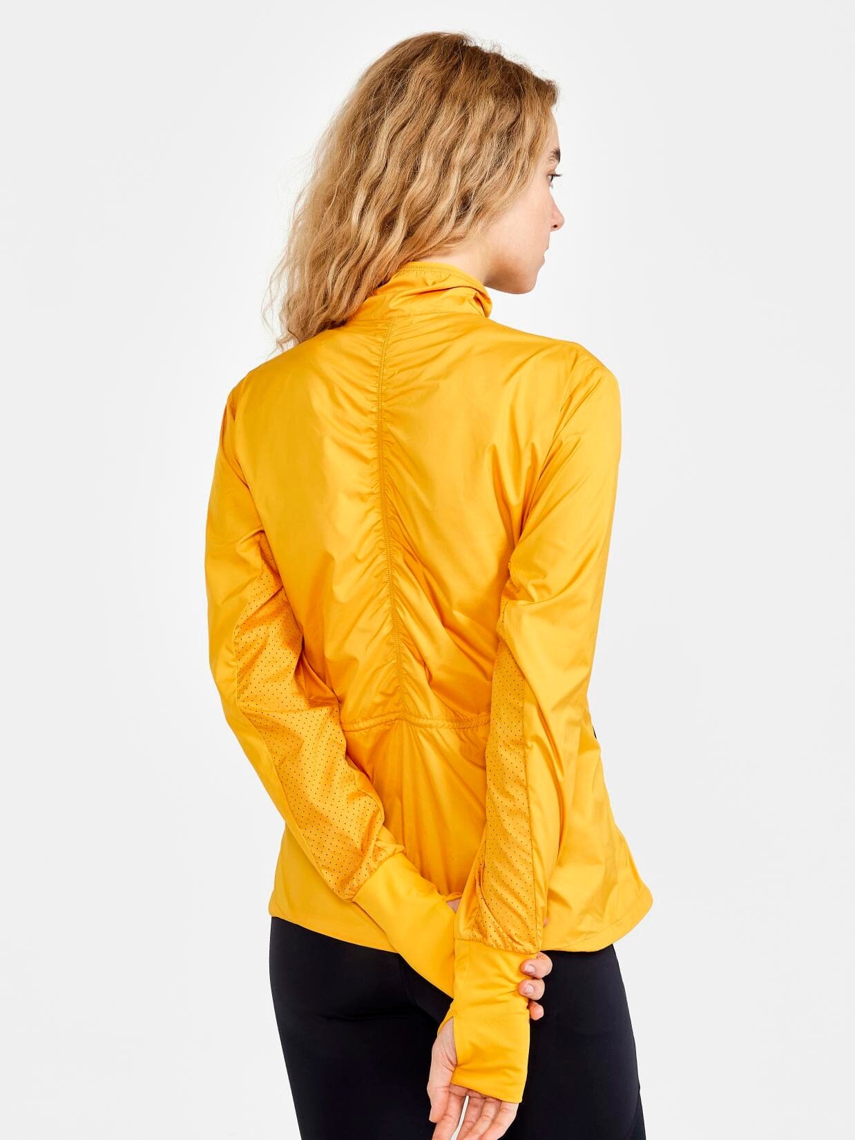 CRAFT Women's Adv Essence Wind Jacket 