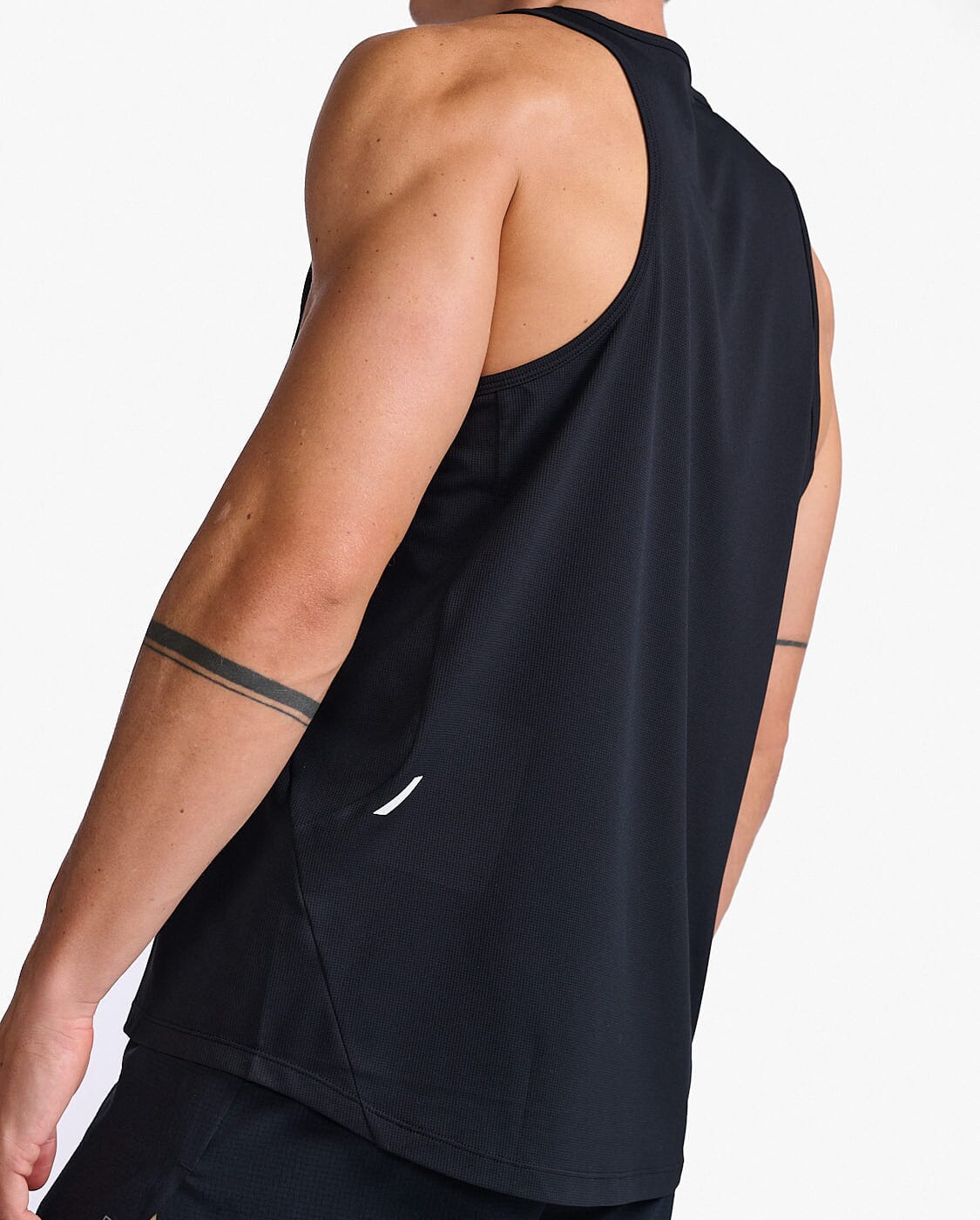 2XU Men's Light Speed Singlet MR6949A 
