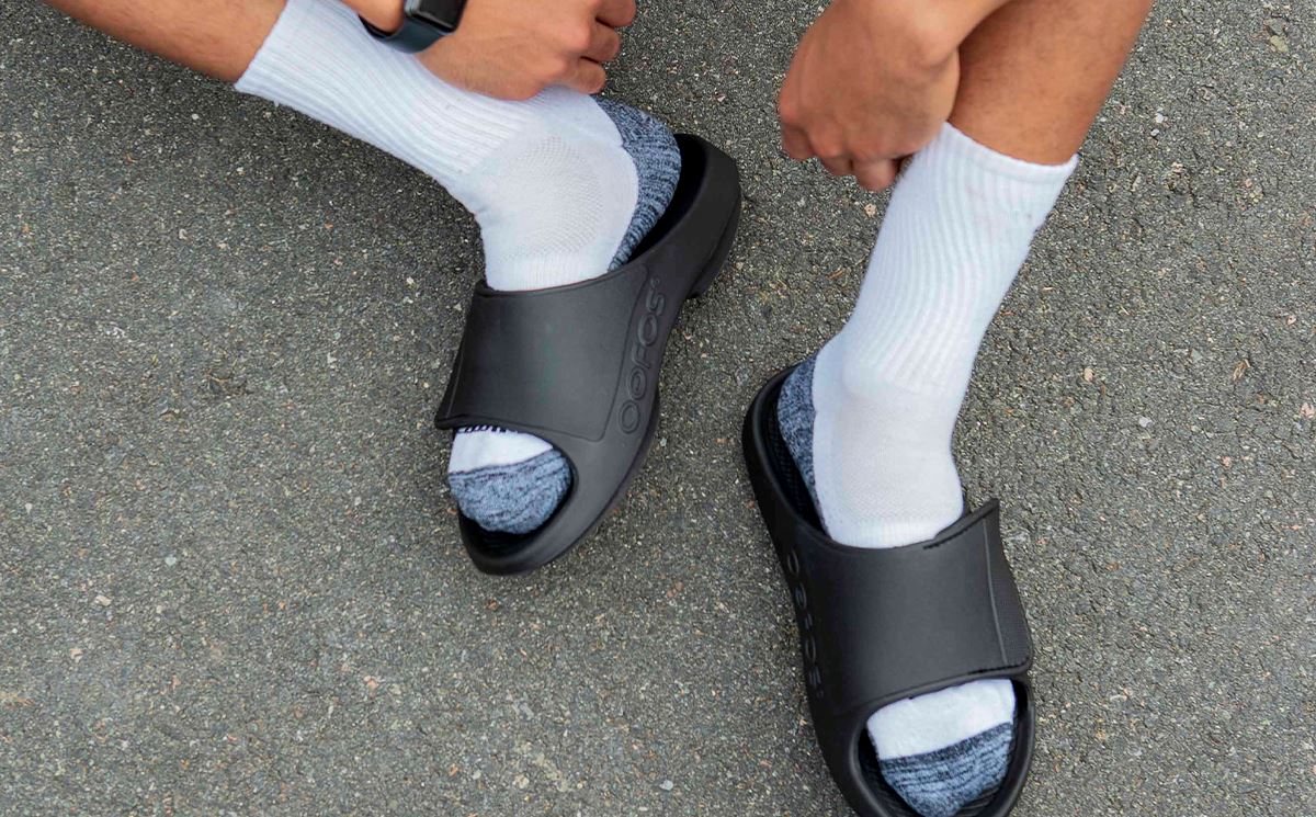 OOFOS Unisex OOahh Sport Flex Slide Sandal - Matte Black 
